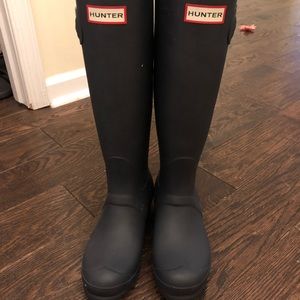 Hunter Boots Tall Navy Blue Size 6